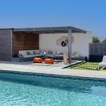 A Luci D'oru, 10 Personnes, 5 Suites, Piscine