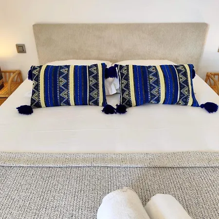 A Luci D'oru, 10 Personnes, 5 Suites, Piscine * Lecci
