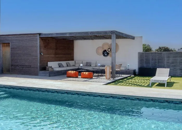 A Luci D'oru, 10 Personnes, 5 Suites, Piscine