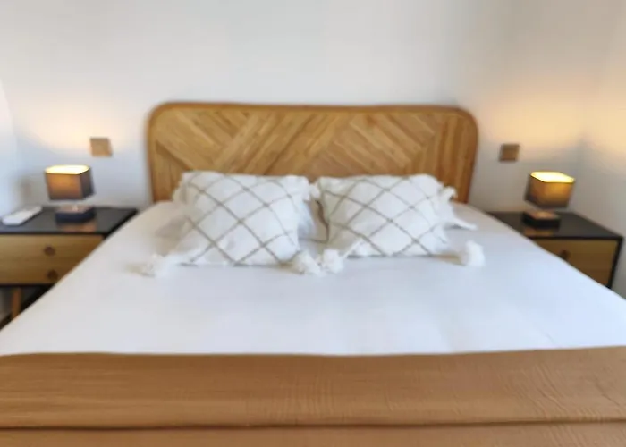 A Luci D'oru, 10 Personnes, 5 Suites, Piscine Lecci