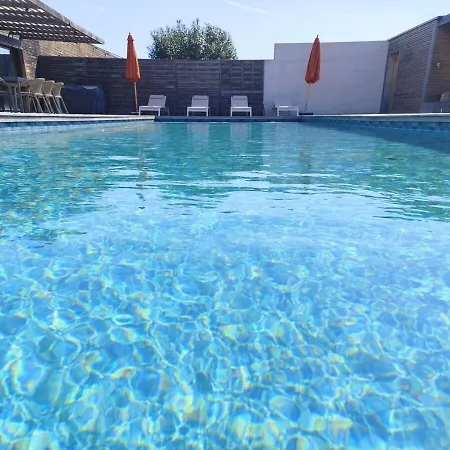 A Luci D'oru, 10 Personnes, 5 Suites, Piscine * Lecci