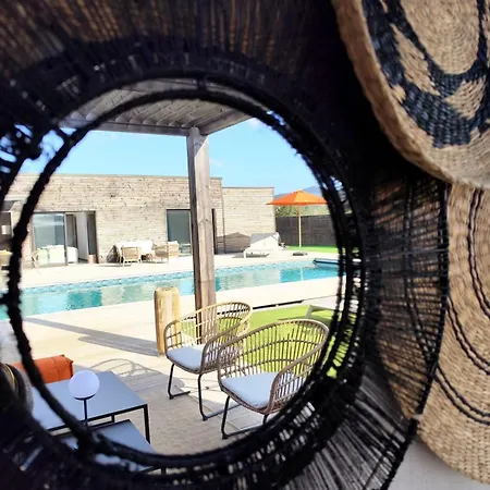 Vila A Luci D'oru, 10 Personnes, 5 Suites, Piscine Lecci