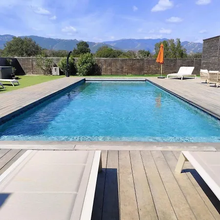 A Luci D'oru, 10 Personnes, 5 Suites, Piscine