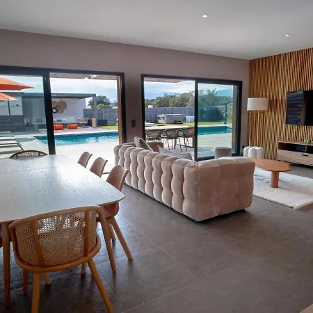 A Luci D'oru, 10 Personnes, 5 Suites, Piscine Vila Lecci