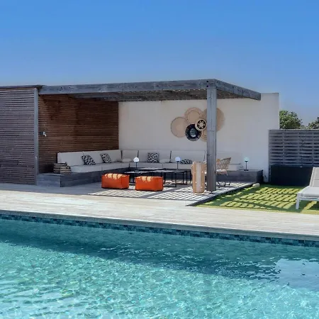 A Luci D'oru, 10 Personnes, 5 Suites, Piscine