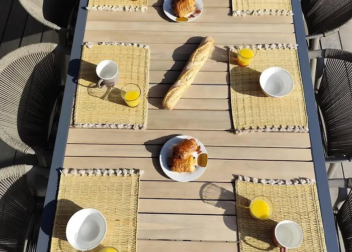 Villa A Luci D'oru, 10 Personnes, 5 Suites, Piscine Lecci