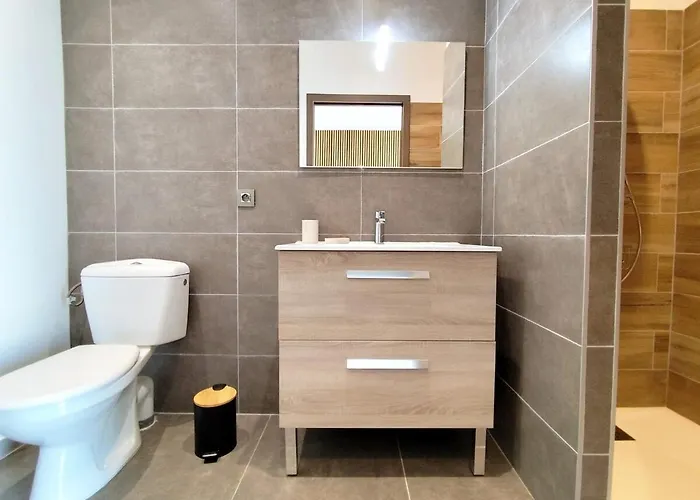 Vila A Luci D'oru, 10 Personnes, 5 Suites, Piscine Lecci