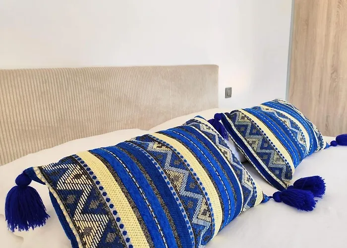 Villa A Luci D'oru, 10 Personnes, 5 Suites, Piscine Lecci