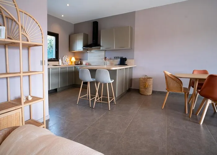 A Luci D'oru, 10 Personnes, 5 Suites, Piscine *